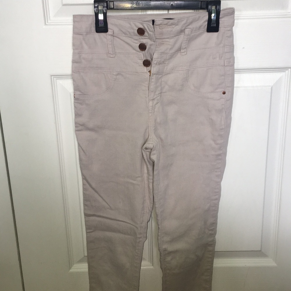 High wasted jeans💛